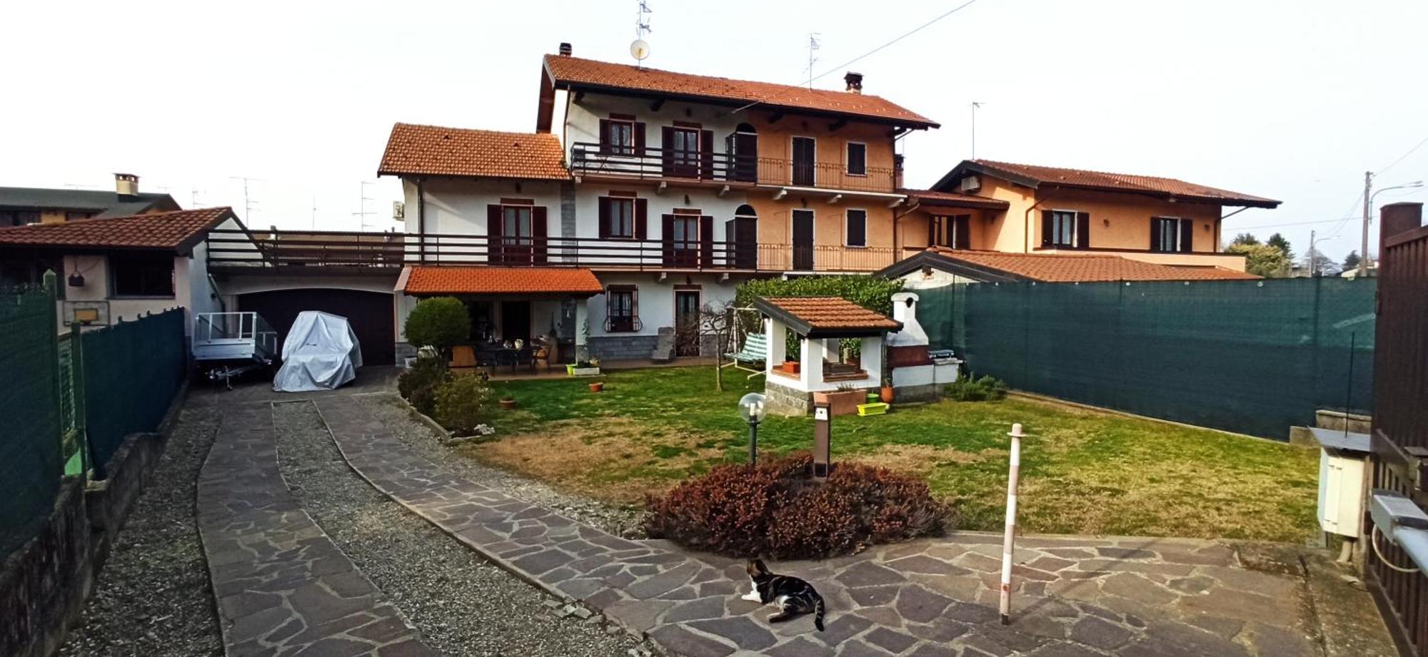 Hotel La Luna Nel Pozzo à Castelletto sopra Ticino Extérieur photo